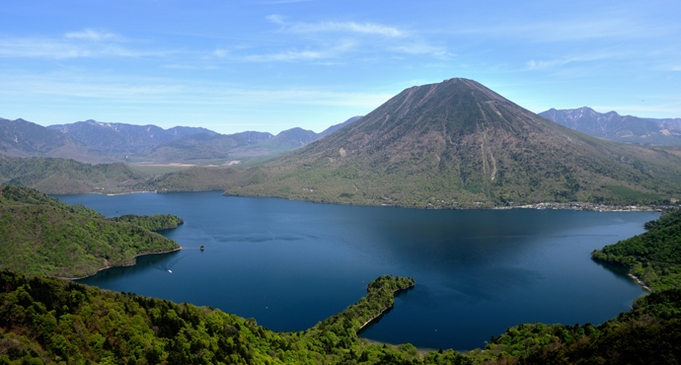 【素泊り】男体山登山口徒歩5分！中禅寺湖にも面した立地で気軽に日光散策【うれしい入浴特典付】